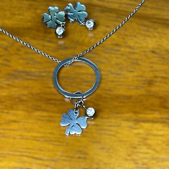 Four leaf clover necklace and earring set 🍀 - Picture 2 of 8